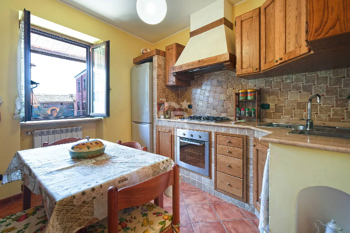 Appartamento indipendente in vendita a Viterbo, Roccalvecce - foto 7