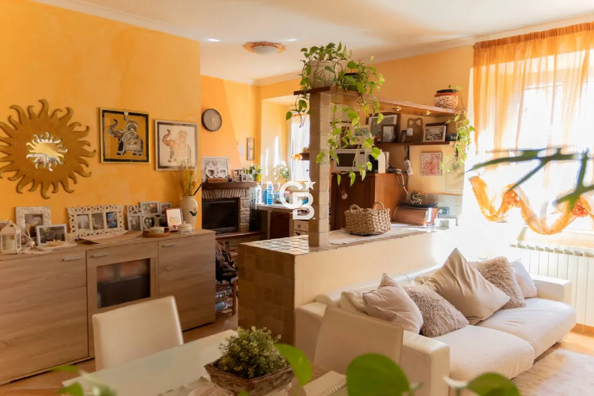 Appartamento indipendente in vendita a Viterbo, San Martino al Cimino - foto 2