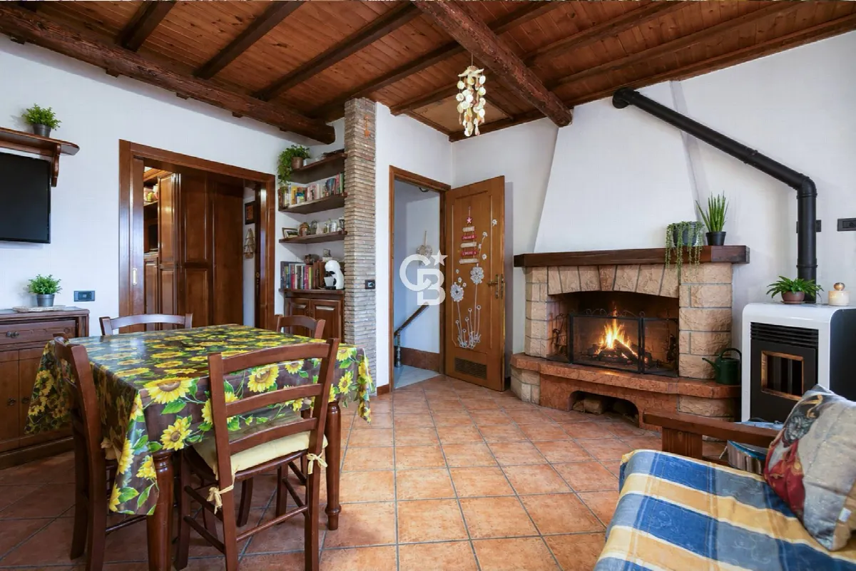 Appartamento in vendita a Viterbo, Bagnaia - foto 1