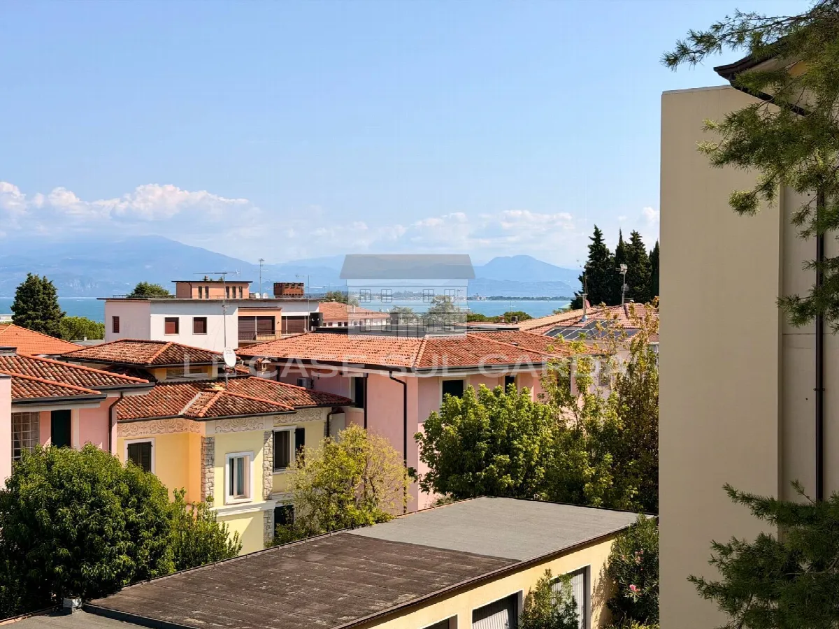 Appartamento in vendita a Desenzano del Garda, Desenzano del Garda - foto 1