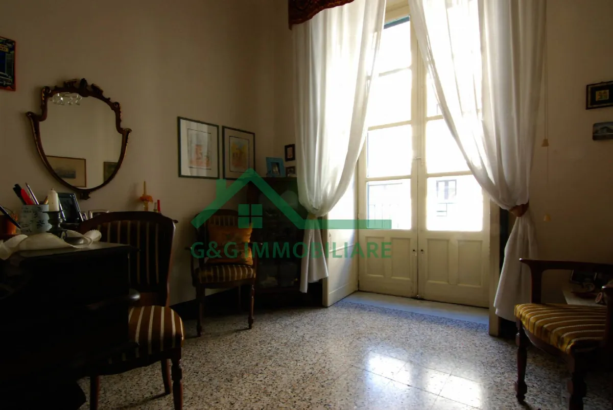 Appartamento Quadrilocale in vendita a Catania, Via Umberto - foto 4