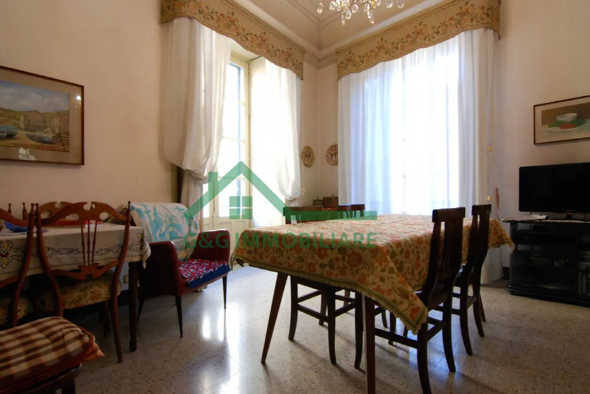 Appartamento Quadrilocale in vendita a Catania, Via Umberto - foto 6