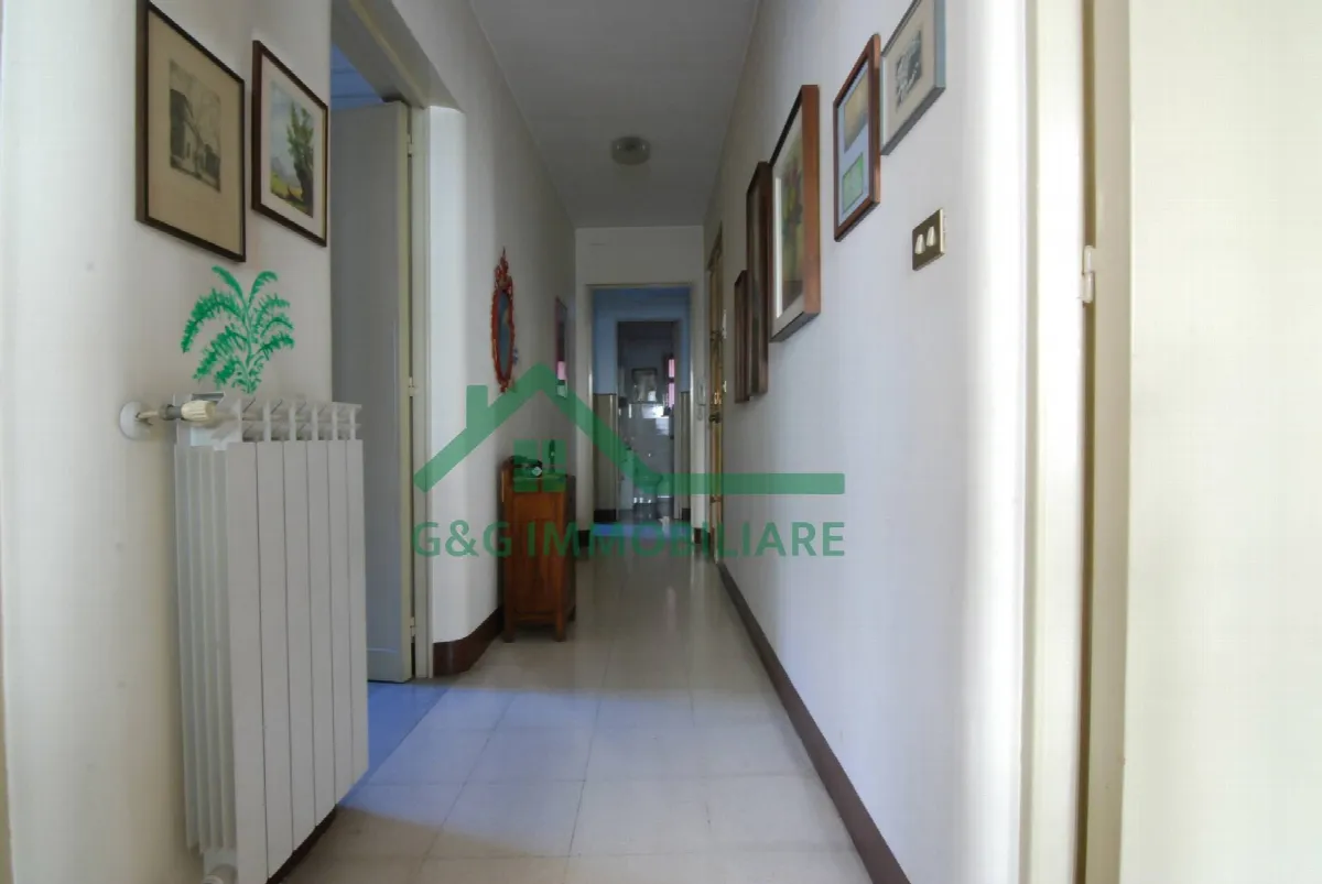 Appartamento Quadrilocale in vendita a Catania, Via Umberto - foto 8