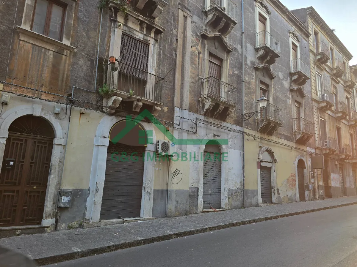 Appartamento Quadrilocale in vendita a Catania, Zona semicentro - foto 2