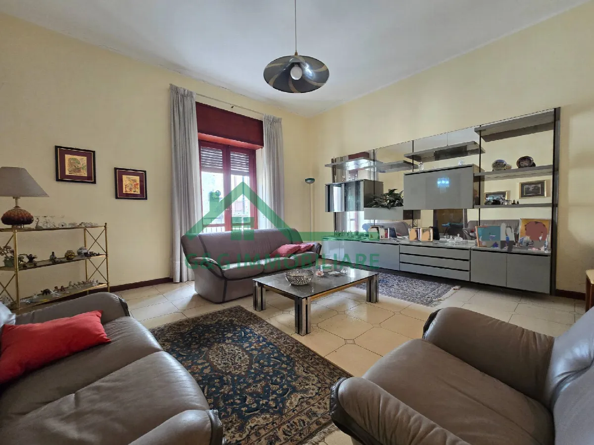 Appartamento Quadrilocale in vendita a Catania, Zona semicentro - foto 4