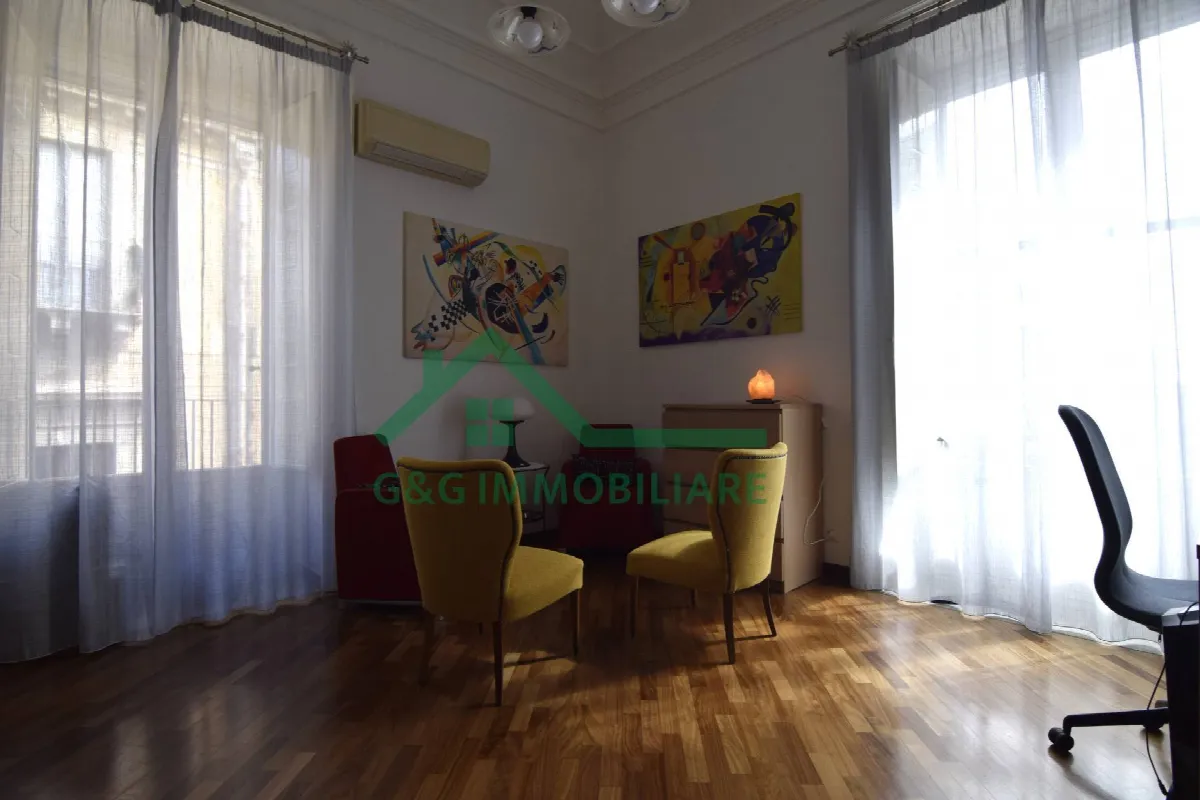 Appartamento Quadrilocale in vendita a Catania, Zona semicentro - foto 1