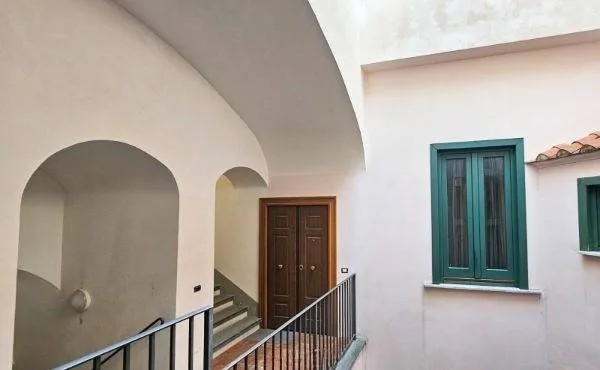Appartamento in vendita a Salerno, Centro Storico - foto 8