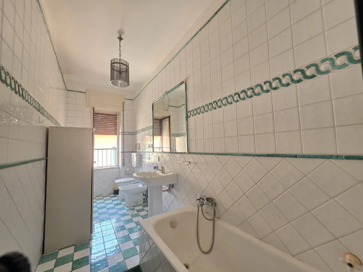 Appartamento in vendita a Salerno, Centro - foto 10