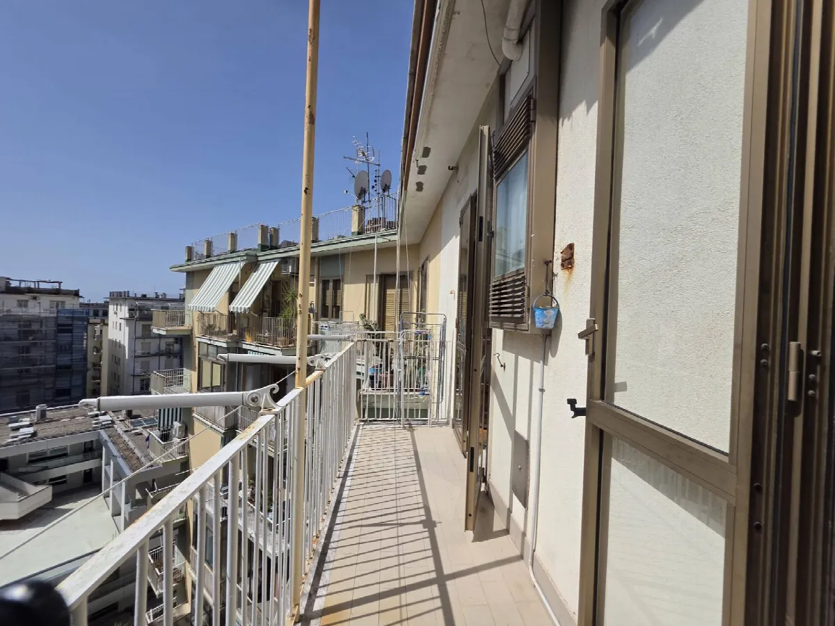 Appartamento in vendita a Salerno, Centro - foto 2