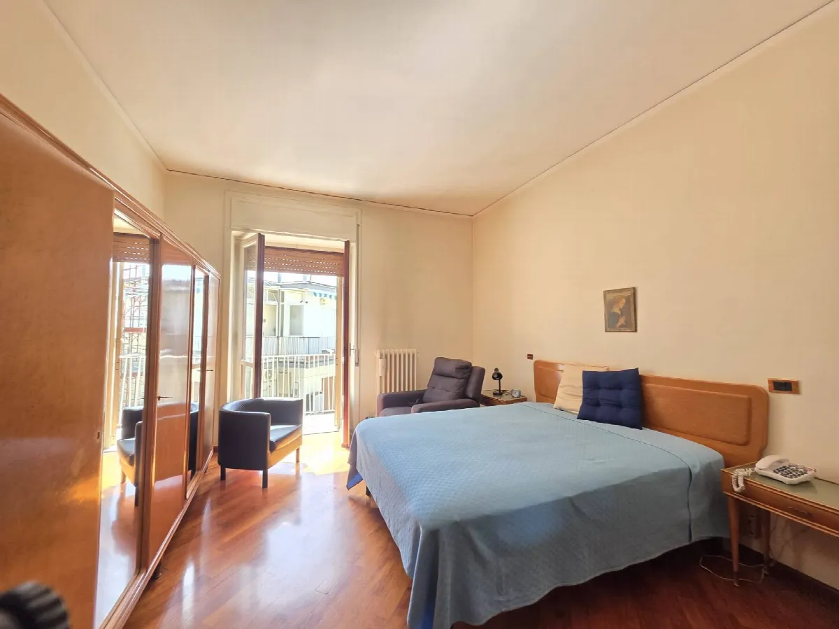 Appartamento in vendita a Salerno, Centro - foto 9