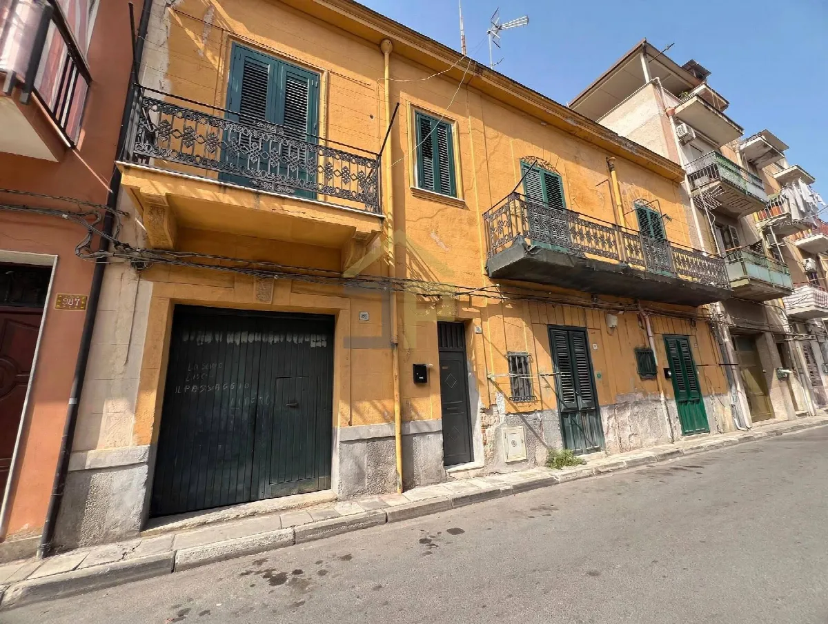 Palazzina in vendita a Palermo, Corso dei Mille - foto 1