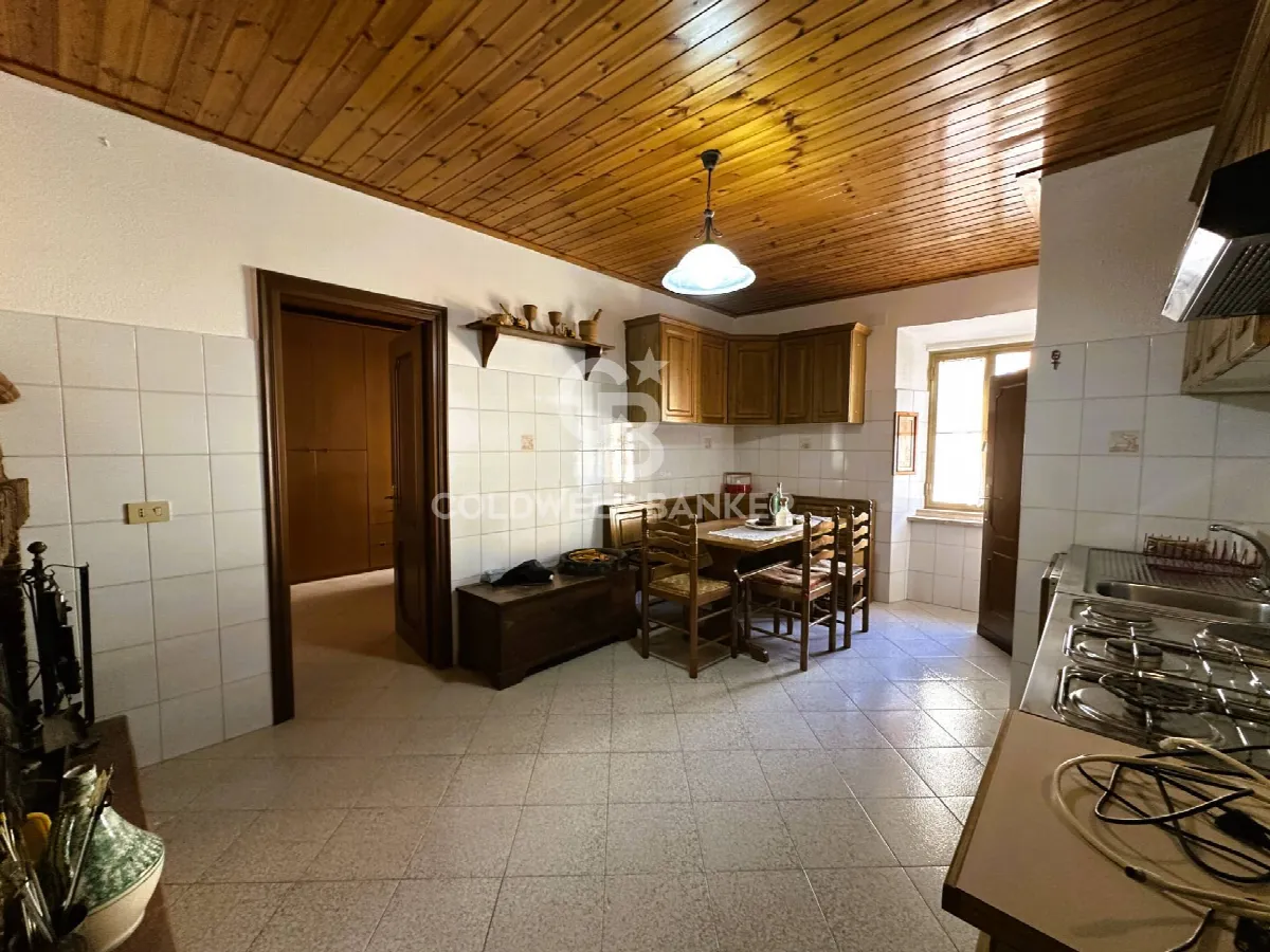 Appartamento in vendita a Monte Romano, Centro storico - foto 2