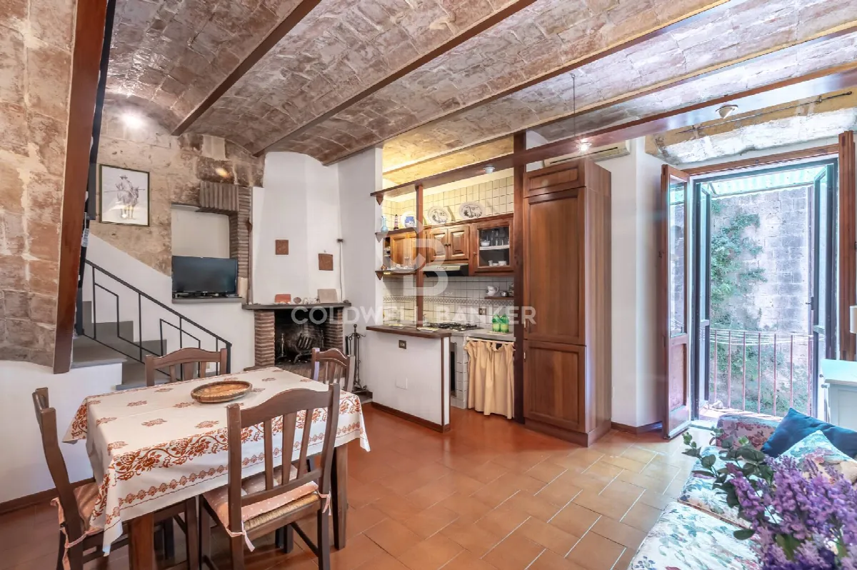 Appartamento in vendita a Tarquinia, Centro Storico - foto 1