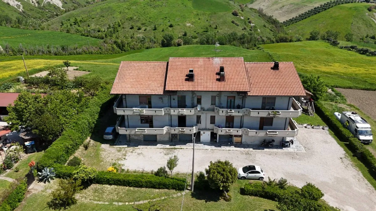 Appartamento in vendita a Bellante - foto 2