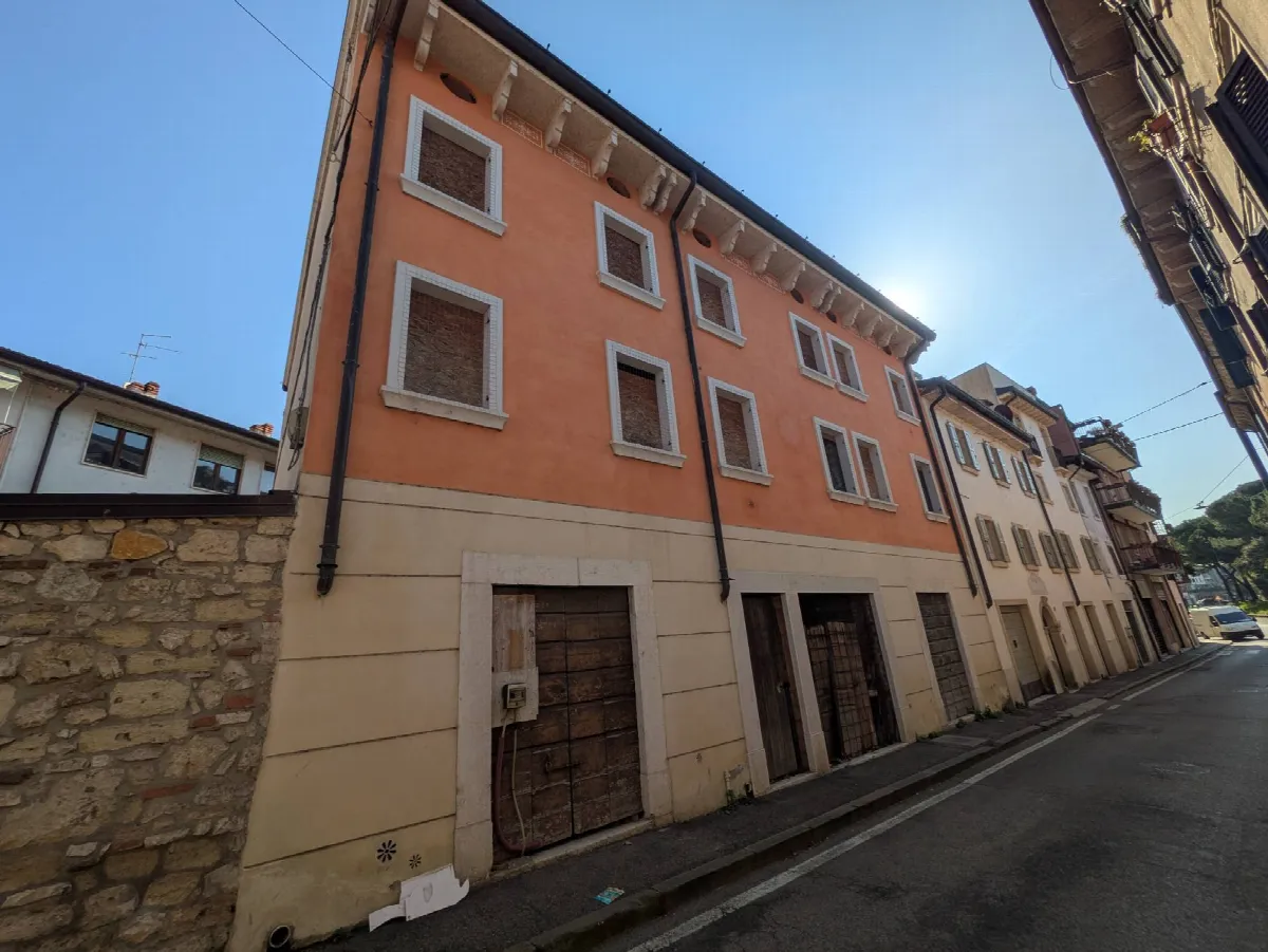Appartamento in vendita a Verona, Parona - foto 2