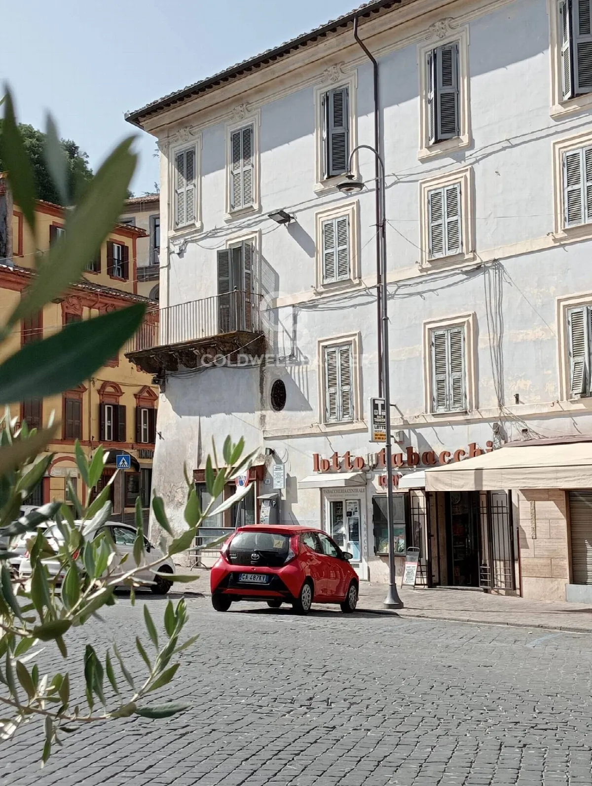 Appartamento in vendita a Ronciglione, centro - foto 2
