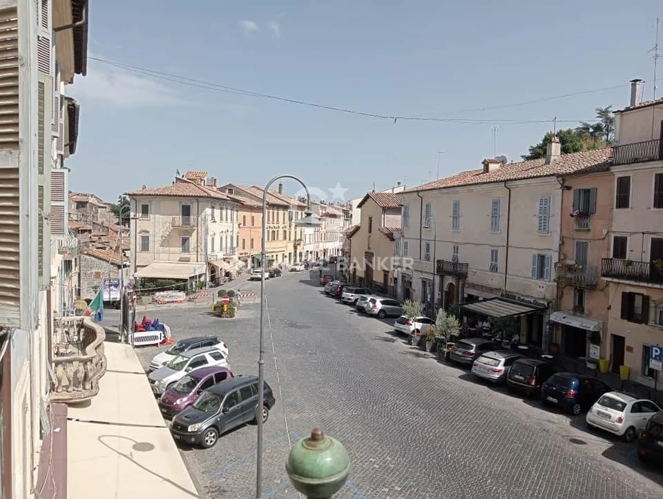 Appartamento in vendita a Ronciglione, centro - foto 5