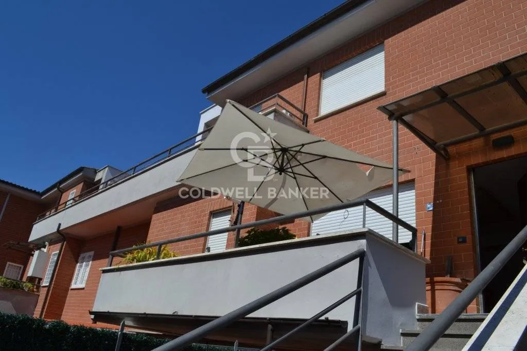 Appartamento indipendente in vendita a Sutri, centro - foto 9