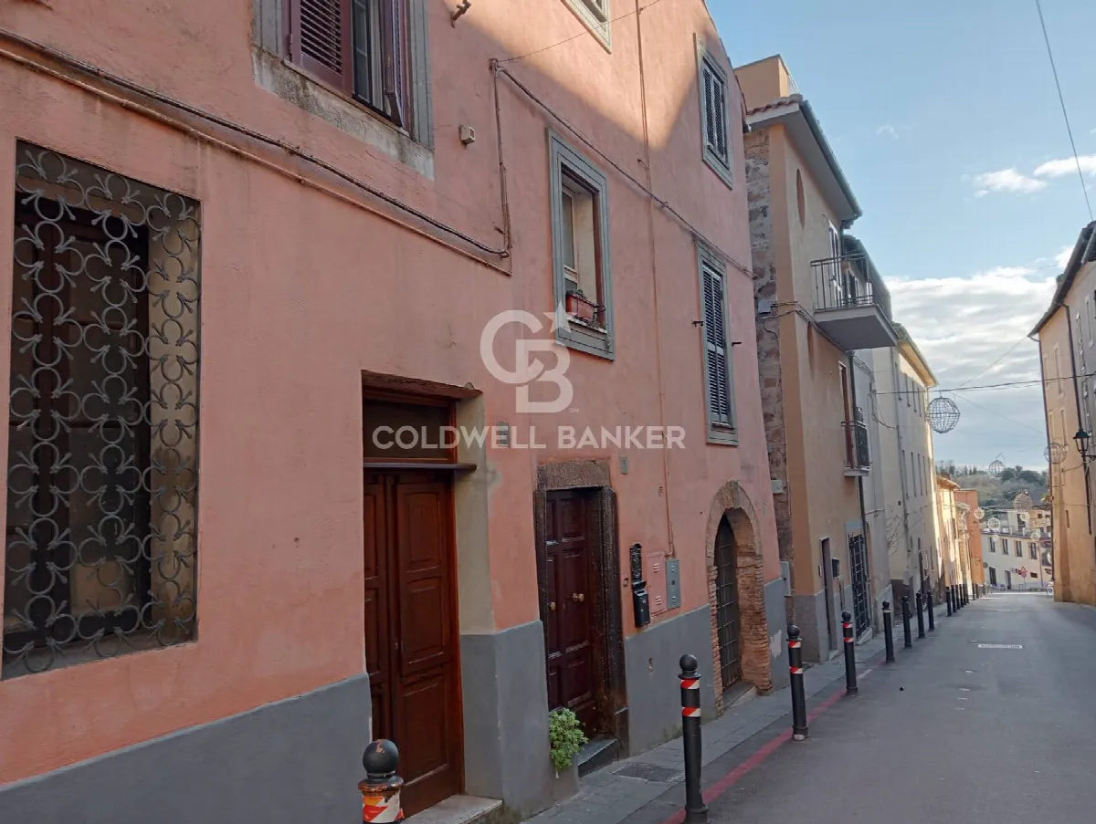 Appartamento in vendita a Sutri, centro storico - foto 5