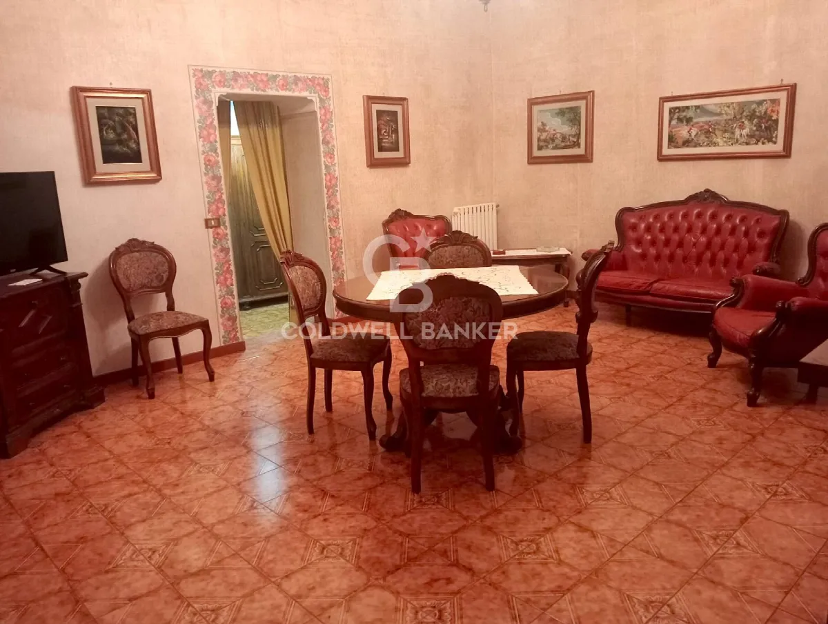 Appartamento in vendita a Sutri, centro storico - foto 3