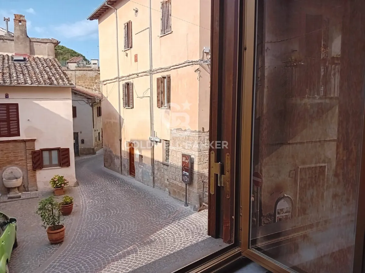 Appartamento in vendita a Sutri, centro storico - foto 8