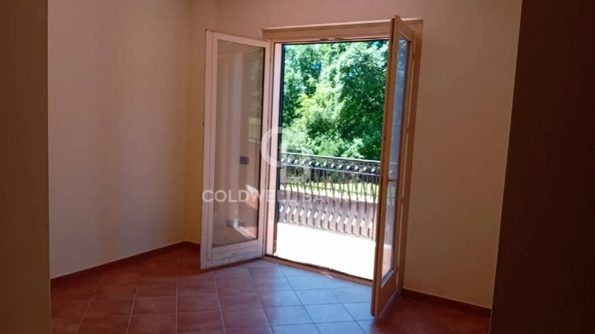 Appartamento in vendita a Sutri, centro - foto 10