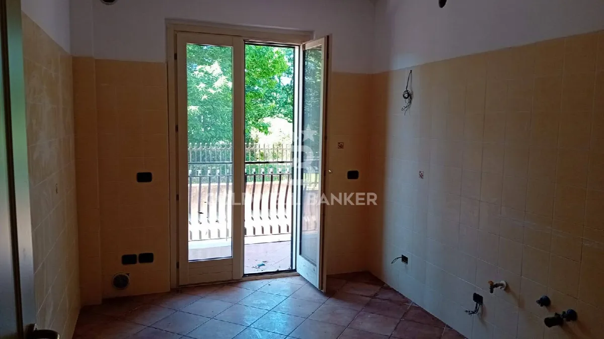 Appartamento in vendita a Sutri, centro - foto 7