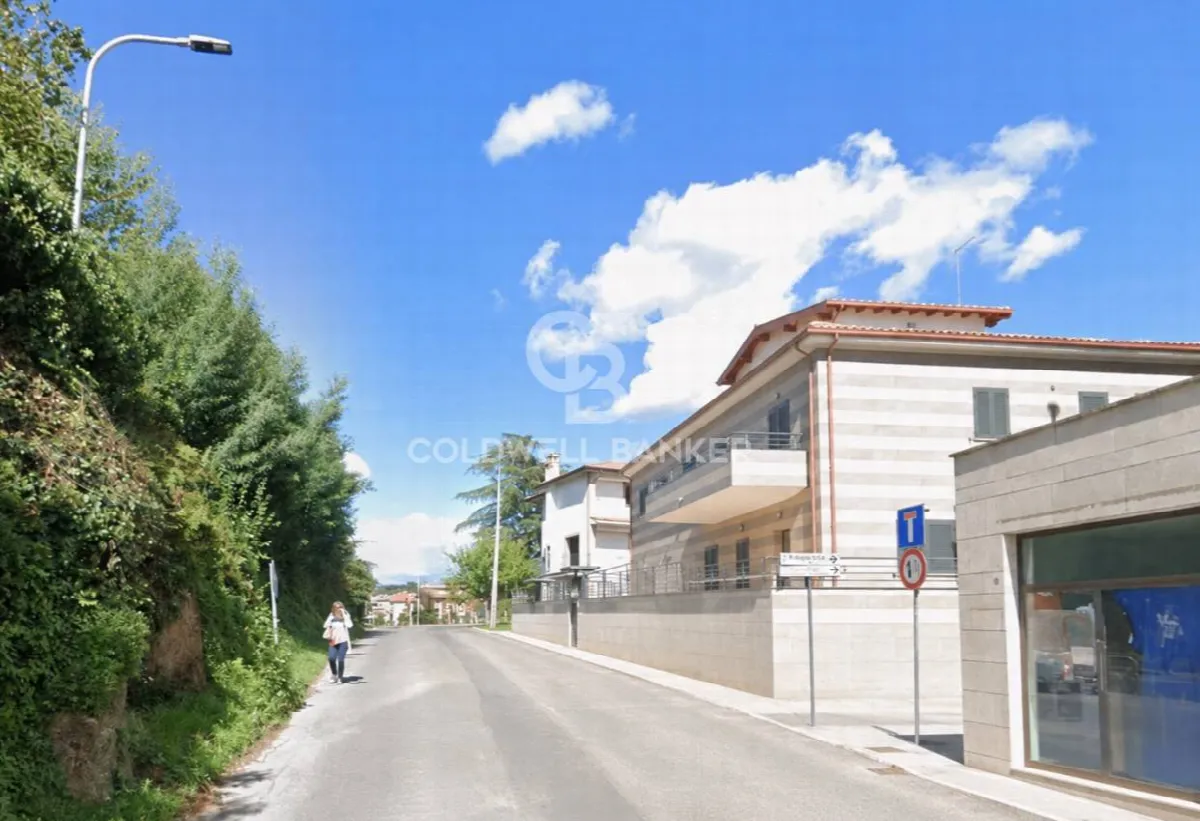 Appartamento in vendita a Sutri, centro - foto 7