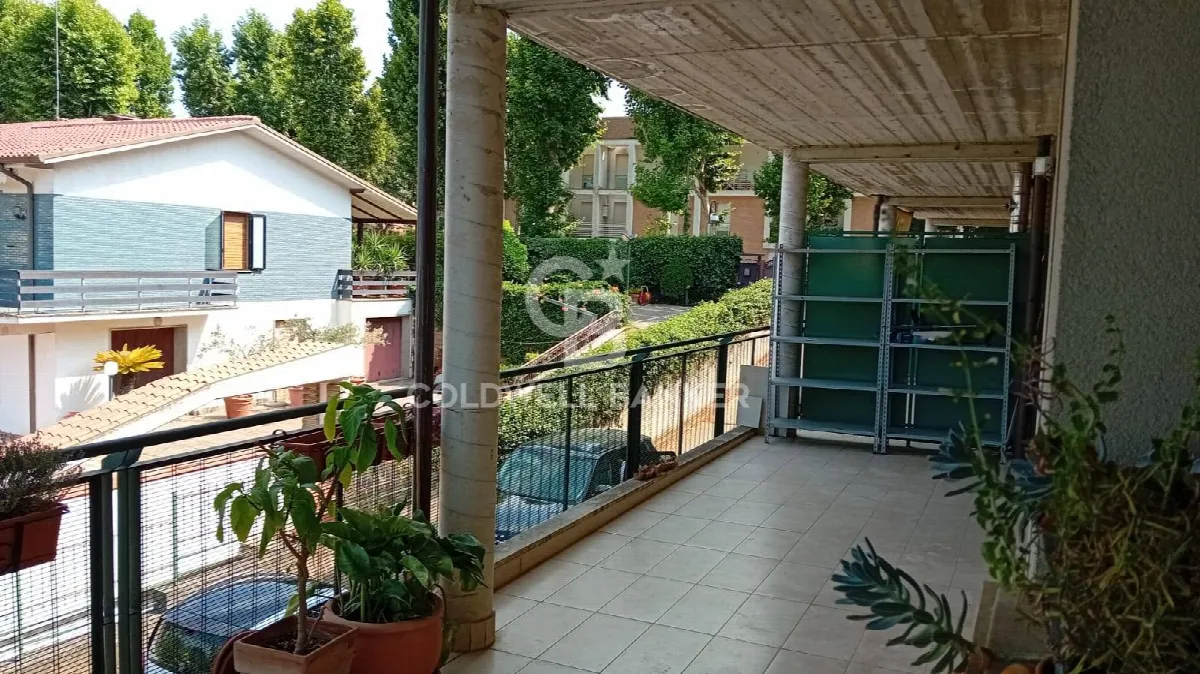 Appartamento in vendita a Sutri, centro - foto 7