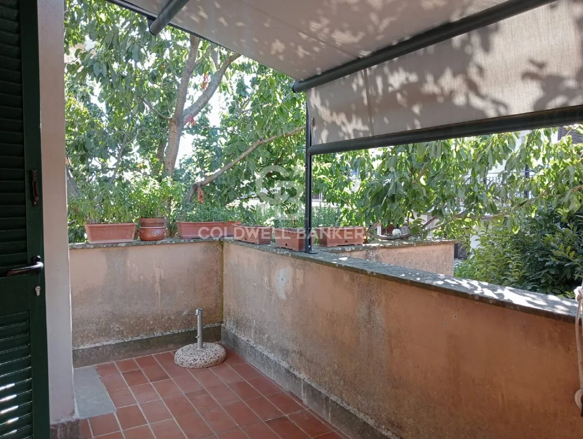 Appartamento indipendente in vendita a Sutri, centro - foto 4