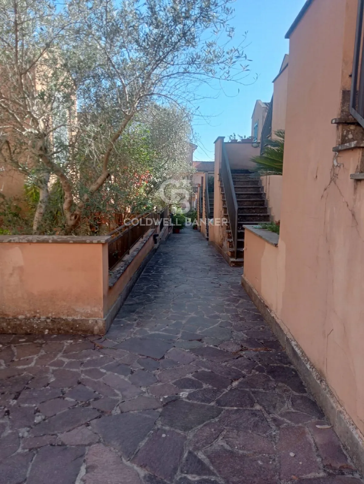 Appartamento indipendente in vendita a Sutri, centro - foto 7