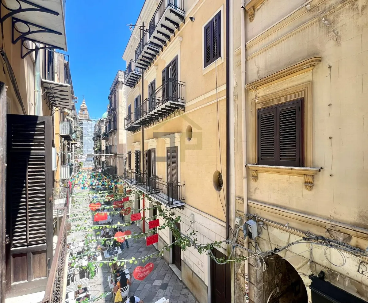 Appartamento in vendita a Palermo, Centro storico - foto 1
