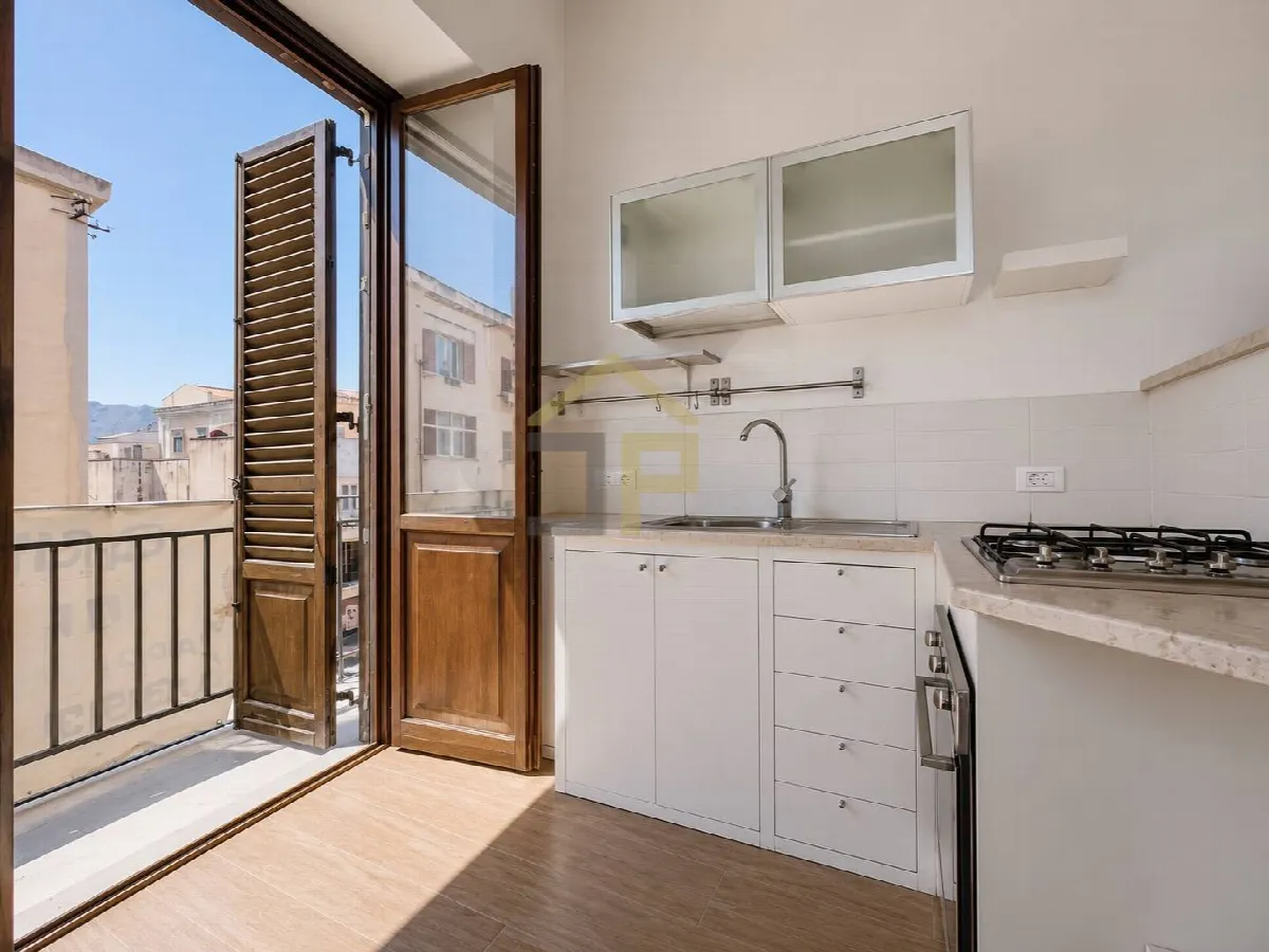 Appartamento in vendita a Palermo, Centro storico - foto 1