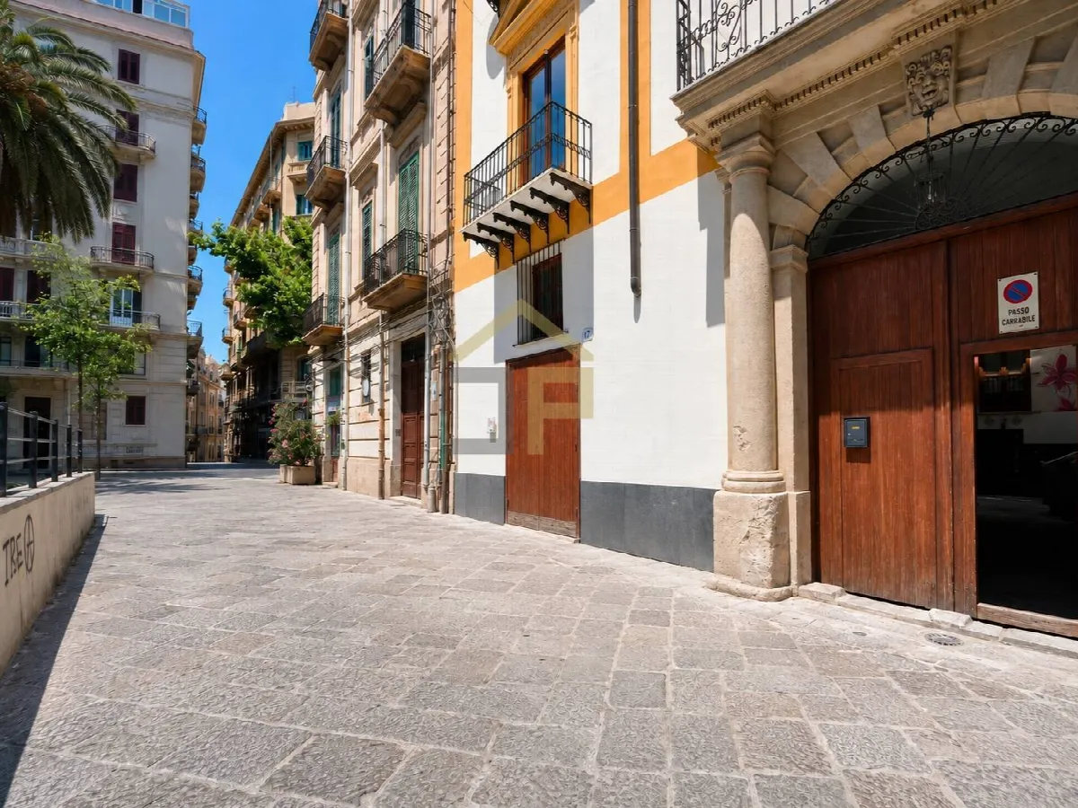 Appartamento in vendita a Palermo, Centro storico - foto 2