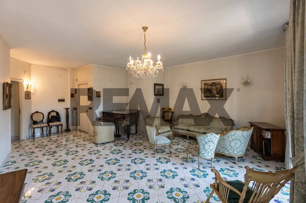 Appartamento in vendita a Napoli, Vomero - foto 2