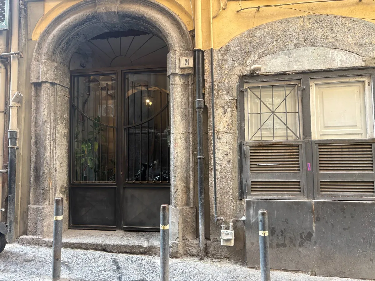 Appartamento in vendita a Napoli, San Ferdinando - foto 1
