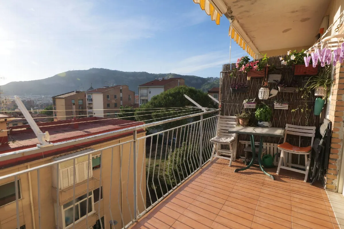Appartamento in vendita a Napoli, Soccavo - foto 1