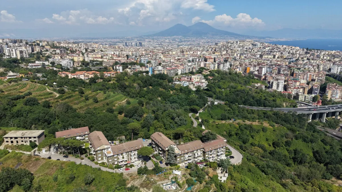 Appartamento in vendita a Napoli, Vomero - foto 1