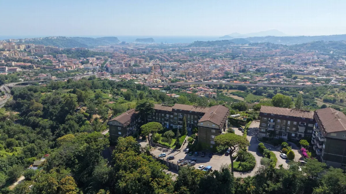 Appartamento in vendita a Napoli, Vomero - foto 2