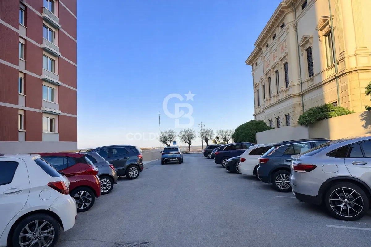 1 locale in vendita a Livorno, Lungomare - foto 4