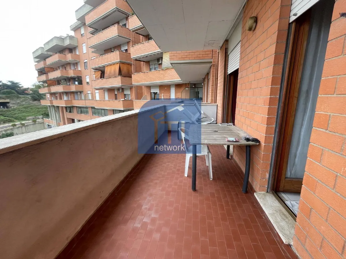 Appartamento in vendita a Pomezia, Centro - foto 1