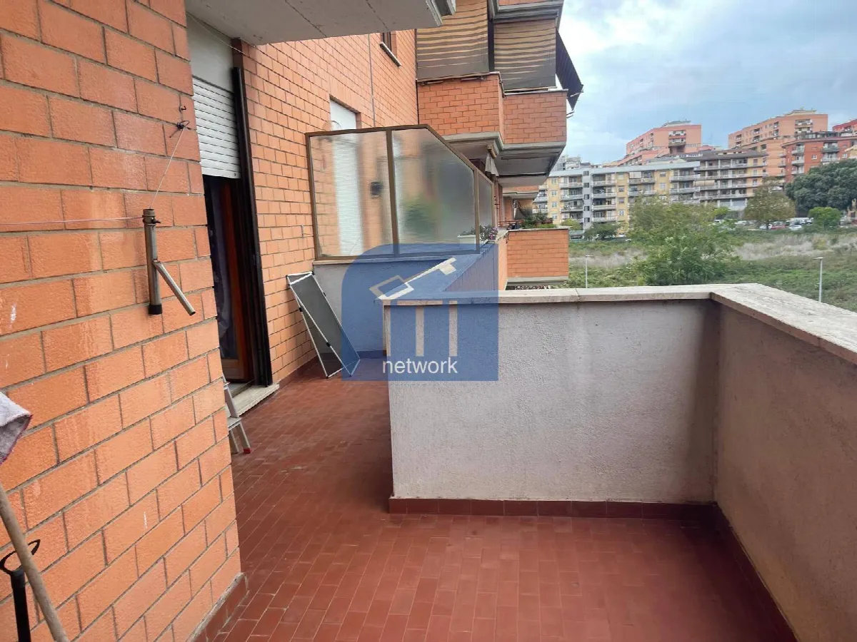 Appartamento in vendita a Pomezia, Centro - foto 2