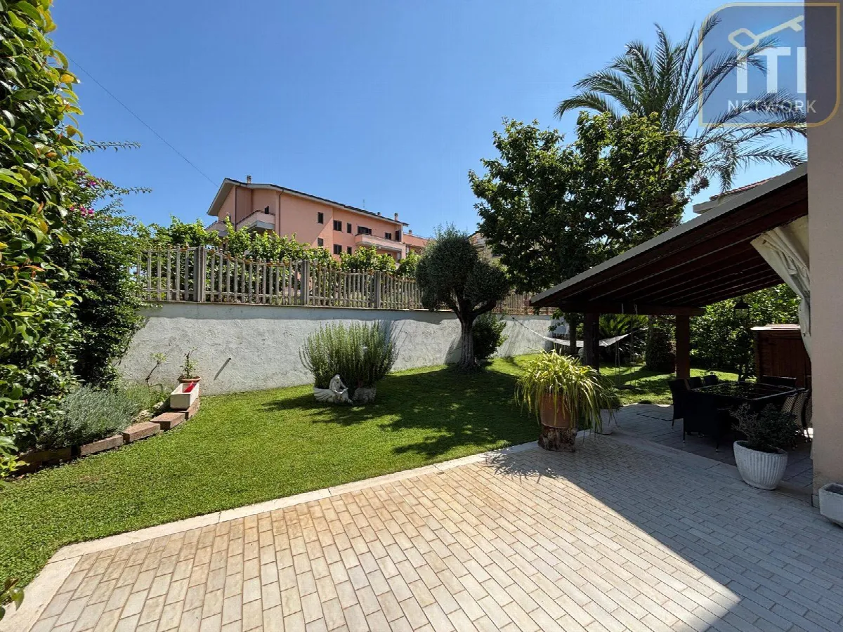 Appartamento in vendita a Aprilia, Campoleone - foto 1