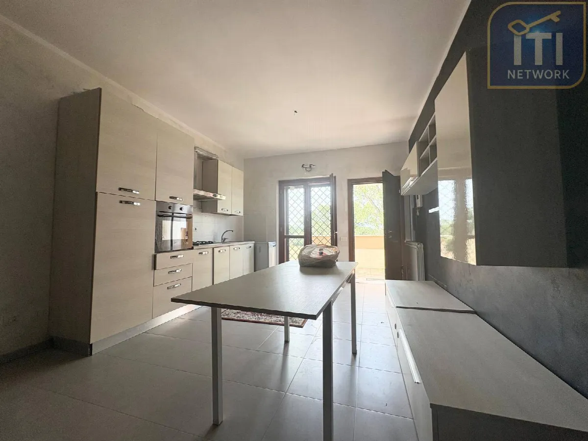 Appartamento in vendita a Pomezia, Campo Jemini - foto 3