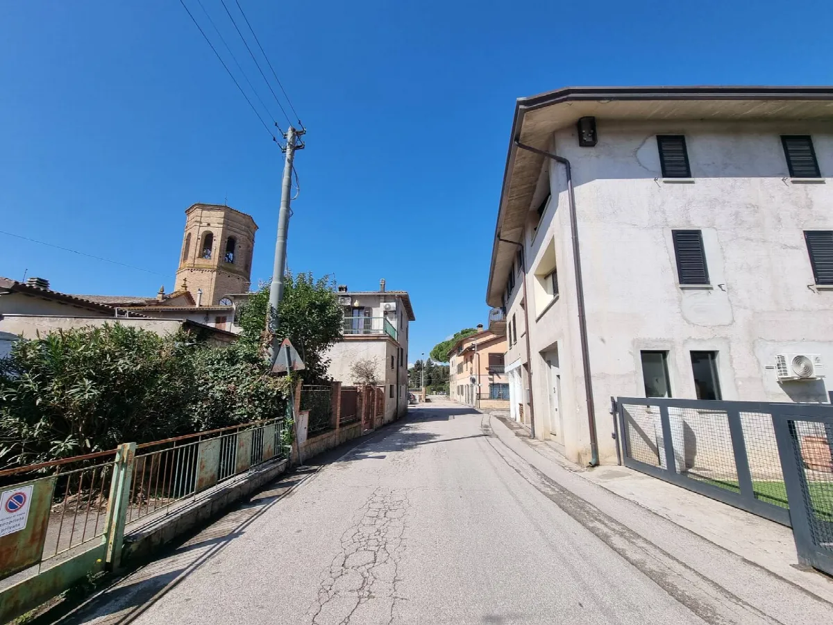 Appartamento in vendita a Deruta, San Nicolò di Celle - foto 2