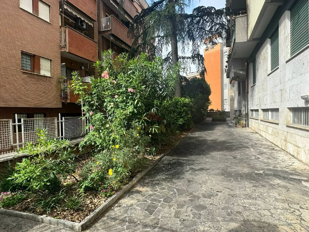 Appartamento in vendita a Roma, jonio - foto 2