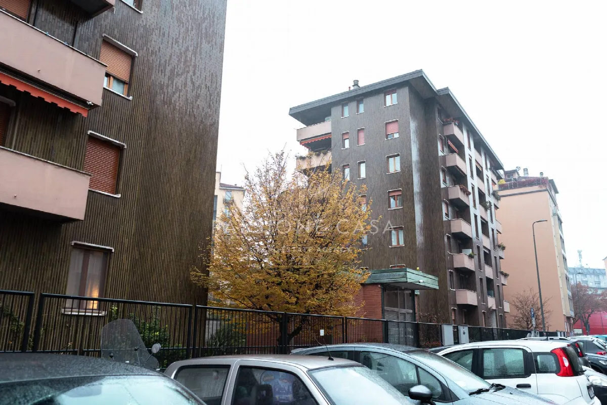 Appartamento in vendita a Milano, Lorenteggio - foto 1