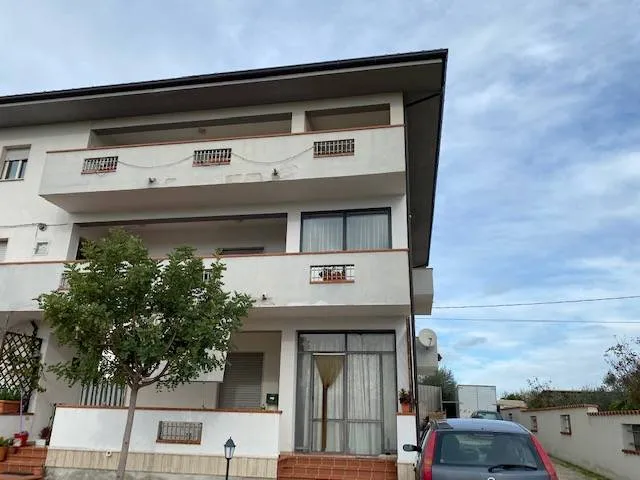 Appartamento in vendita a Sant'Omero, Garrufo - foto 2