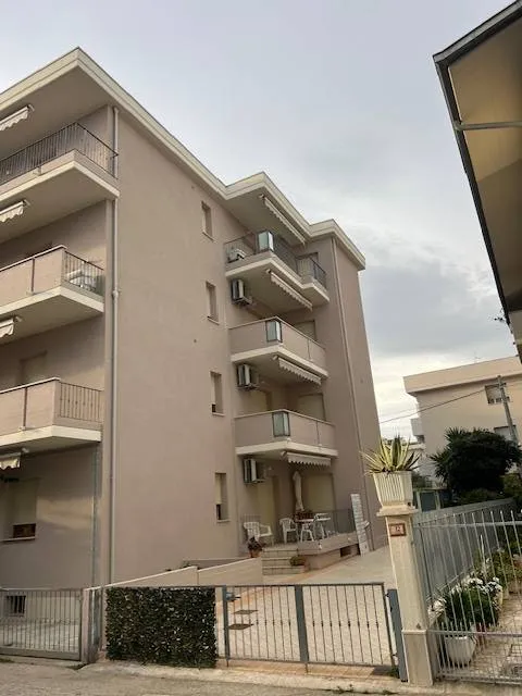 Appartamento in vendita a Alba Adriatica, Zona Mare - foto 2