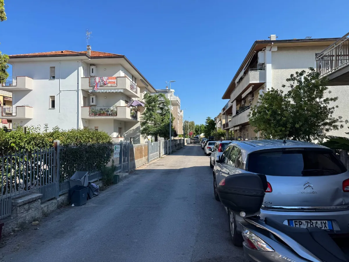 Appartamento in vendita a Alba Adriatica, Zona Mare - foto 4